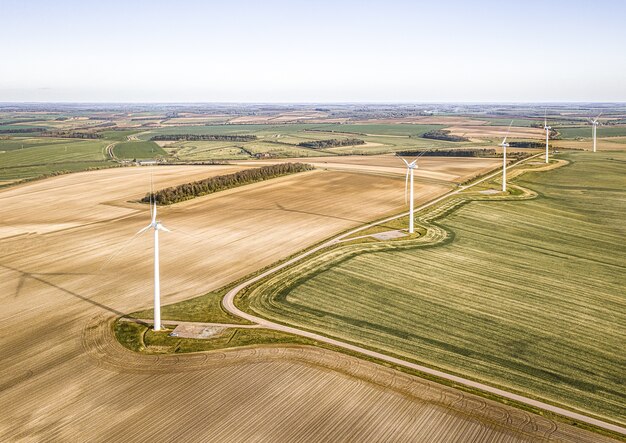 Jak technologie zielonej energii mogą zrewolucjonizować przemysł ciężki?