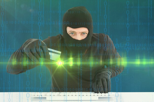 Jakie są kluczowe elementy skutecznej ochrony systemów IT przed zagrożeniami cybernetycznymi?