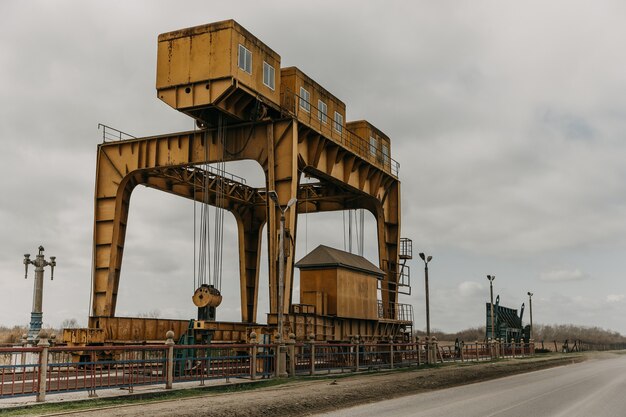 Jak transport prefabrykatów wpływa na efektywność projektów budowlanych?