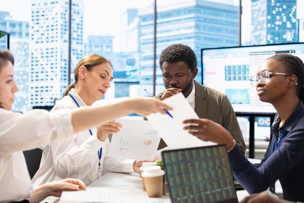 Praktyczne strategie zarządzania zespołami w dynamicznie zmieniającym się środowisku biznesowym