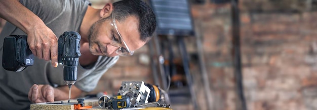 Jak wkrętarki przetwornikowe wpływają na efektywność procesów montażowych?