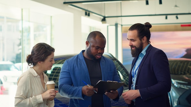 Korzyści z wyboru leasingu abonamentowego SimplyDrive dla klientów indywidualnych i przedsiębiorców